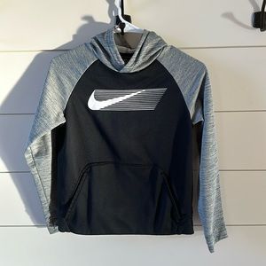 Nike boys dri fit hoodie size large